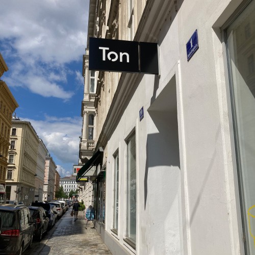 TON - light protrusion